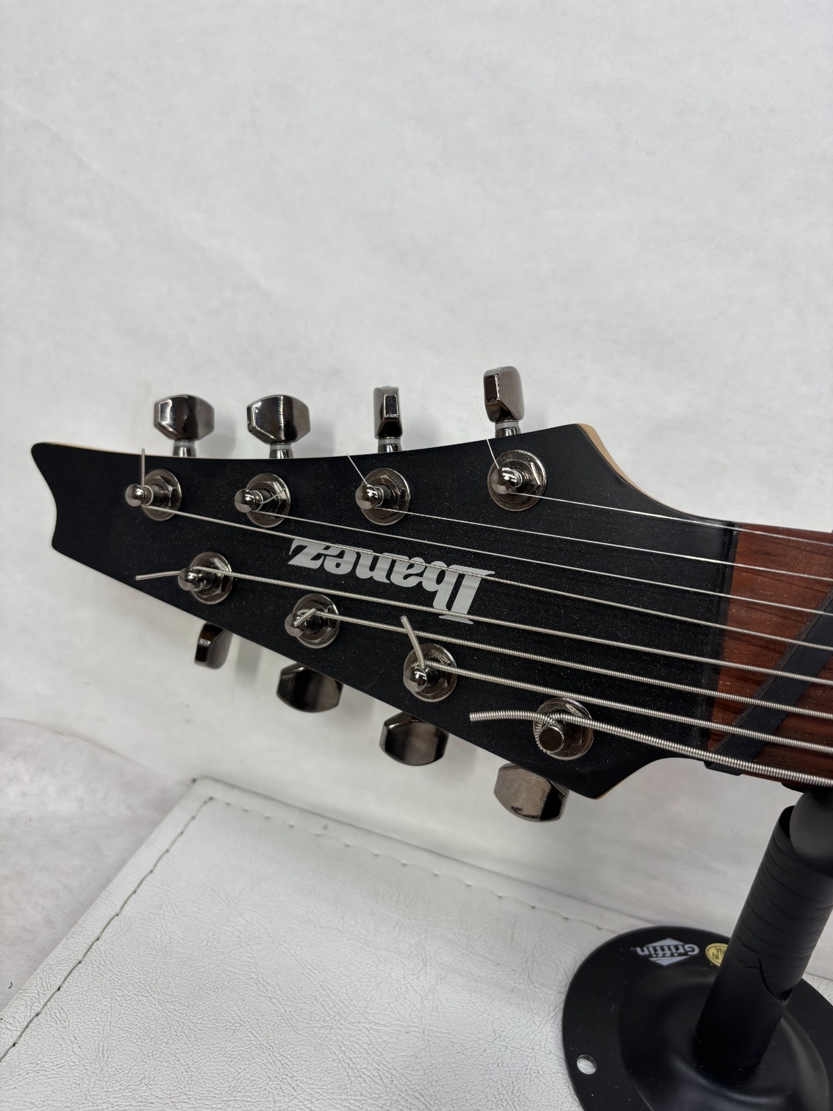 Ibanez RG Iron Label RGIM8MH Multi-Scale – Weathered Black