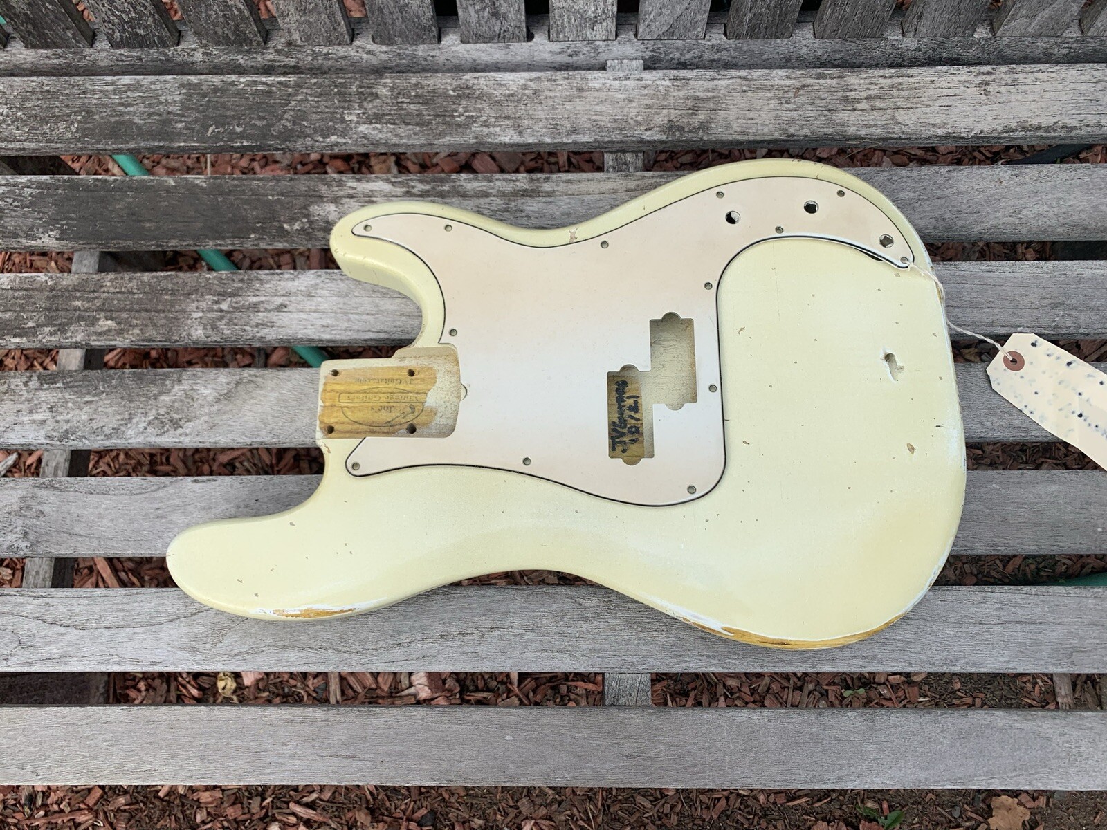P bass Body NITRO RELIC Olympic White Premium Lightweight PLACE ORDER JVGuitars