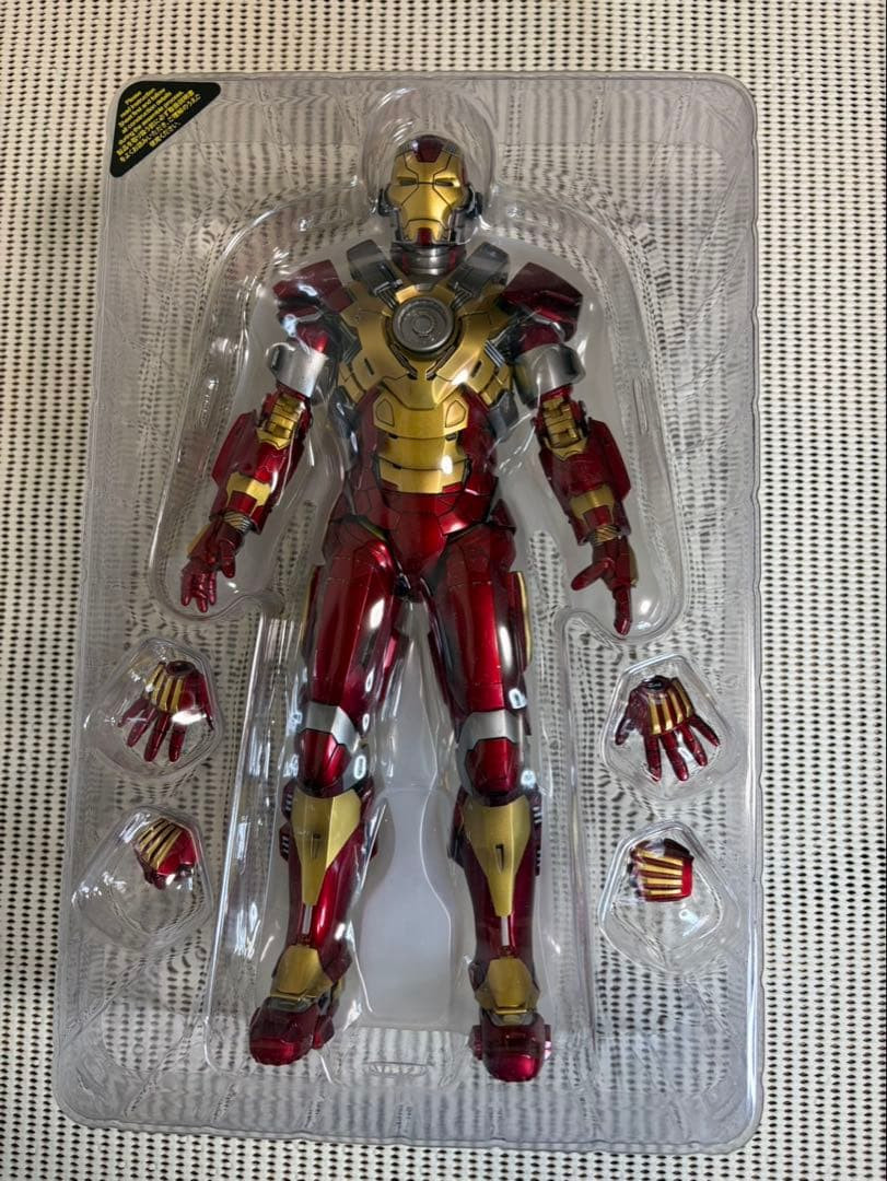 Hot Toys MMS212 Iron Man Mark XVII Heartbreaker Iron Man 3 Marvel 1/6 Used