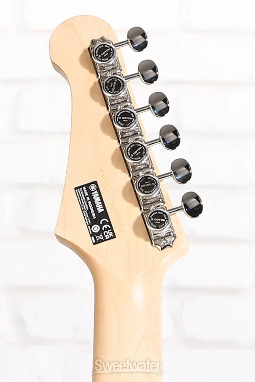 Yamaha PACS+11S Pacifica Standard Plus – Black, Maple Fingerboard
