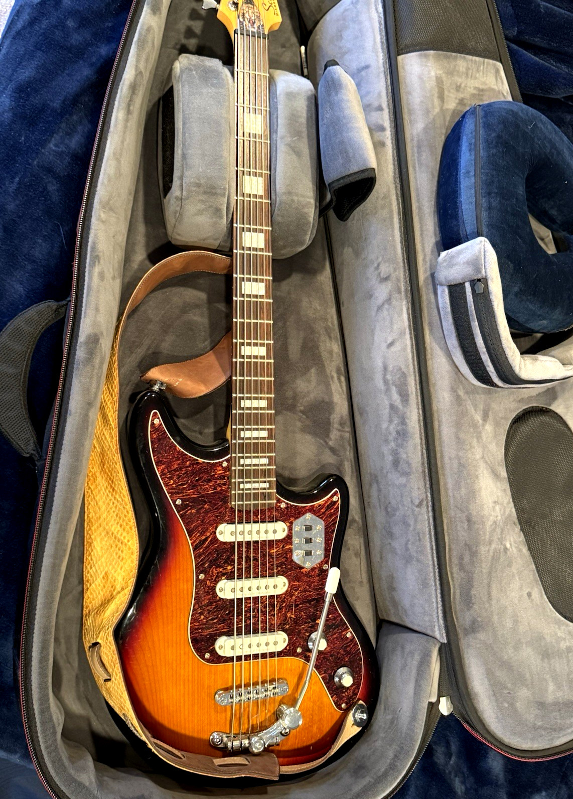 Schecter Guitar Research Hellcat VI Extended-Range Guitar 3-Tone Sunburst