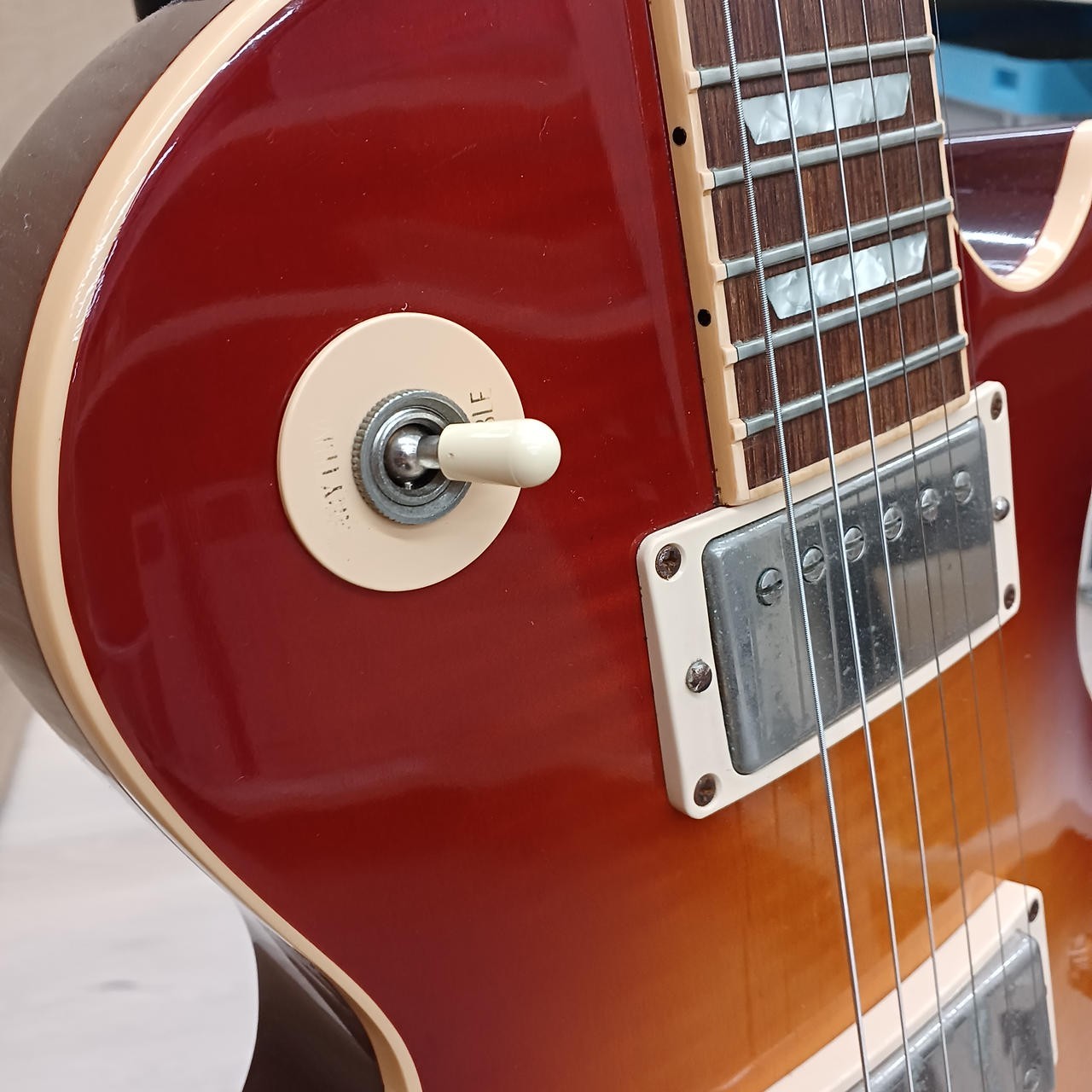 [Gibson] Les Paul Standard 1950s Sunburst Made in USA 2004 Solid Electric Guitar