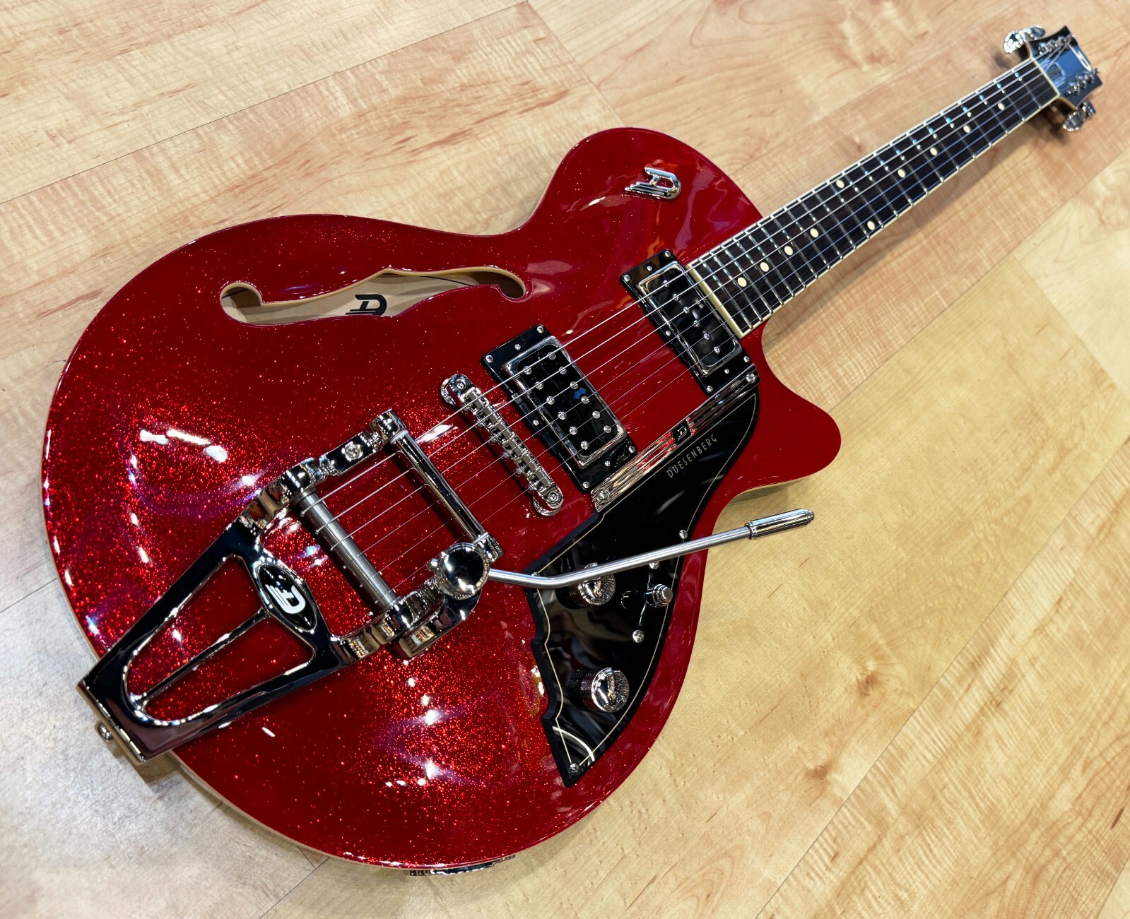 Duesenberg Starplayer TV Semi-Hollow Electric Guitar Red Sparkle