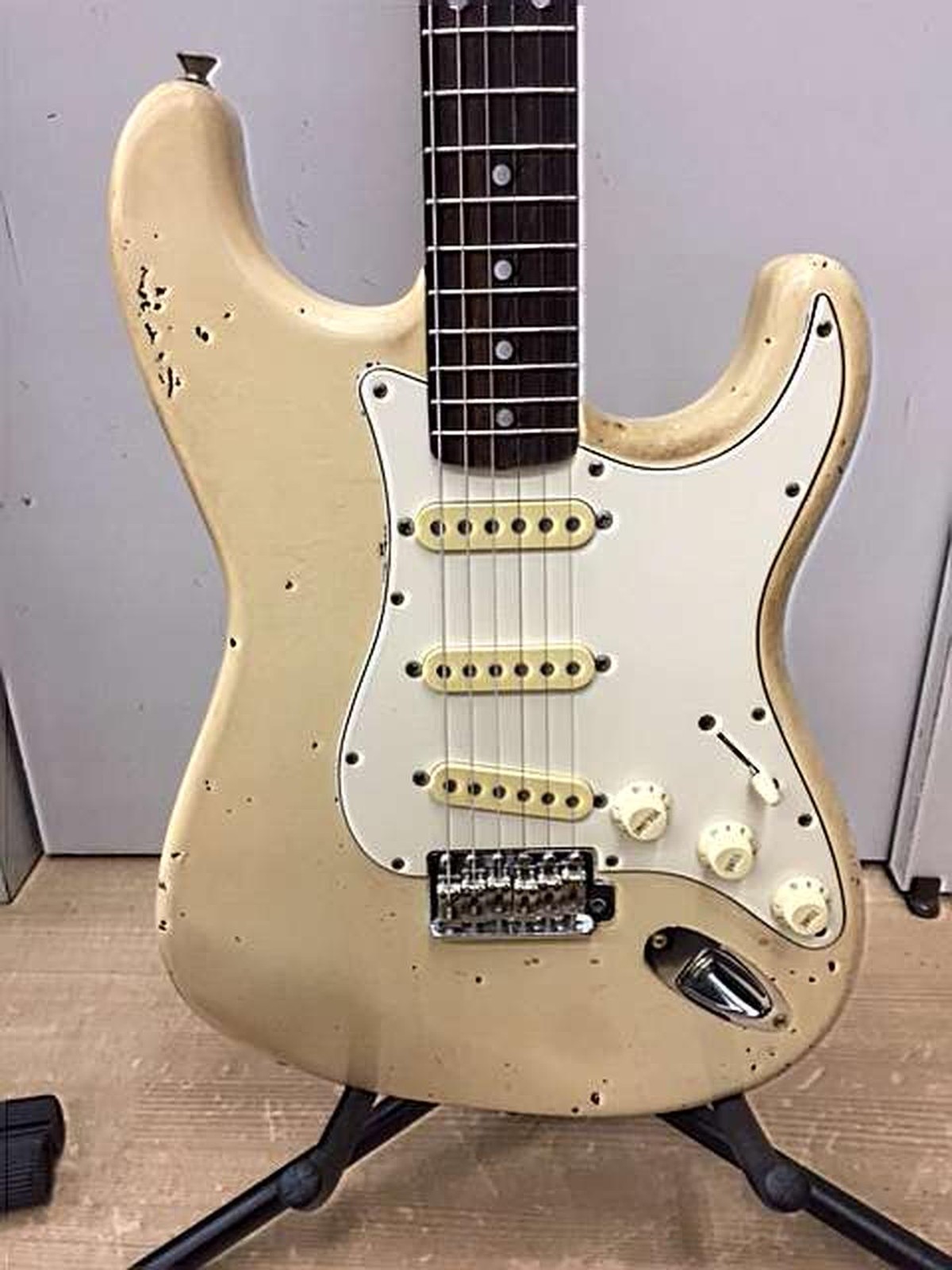 SQUIER SST-33 Used 1993-1994 Basswood body Maple neck Maple fingerboard Red