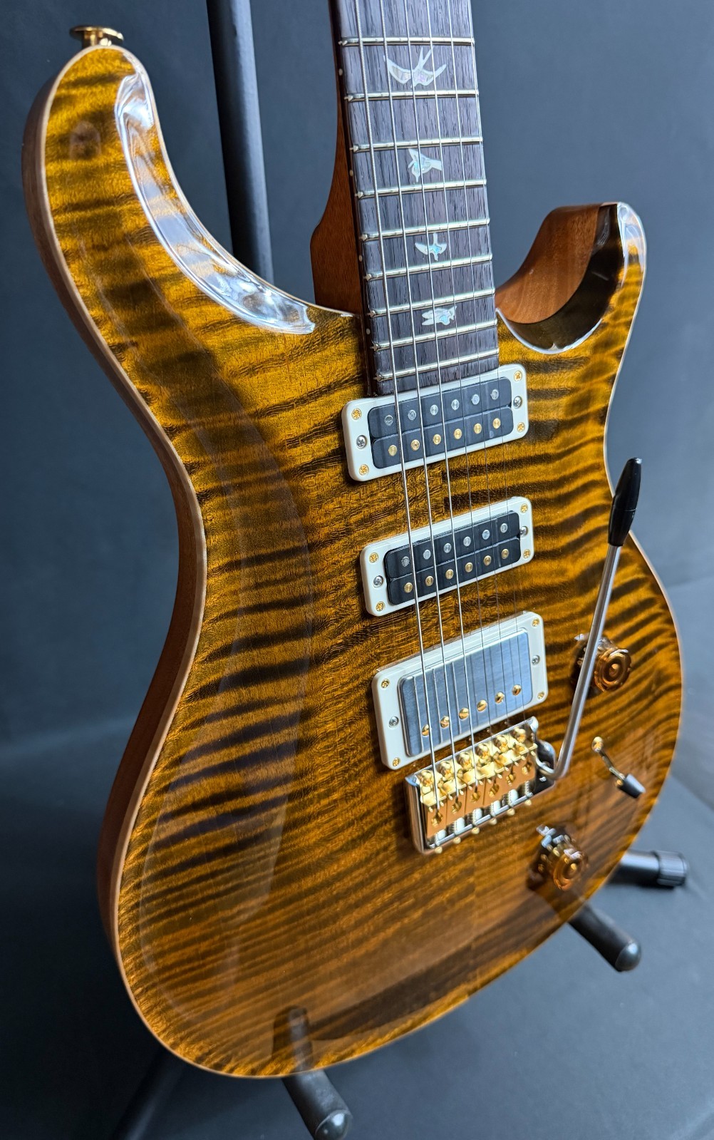 PRS Studio 22 10-Top Flamed Maple Electric Guitar Tiger Eye Finish w/ Case