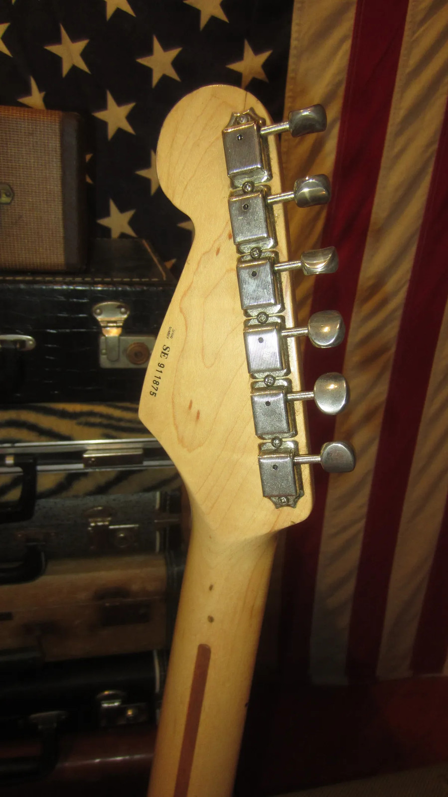 Pre Owned 1989 Fender Eric Clapton Signature Stratocaster Black W/ Original Case