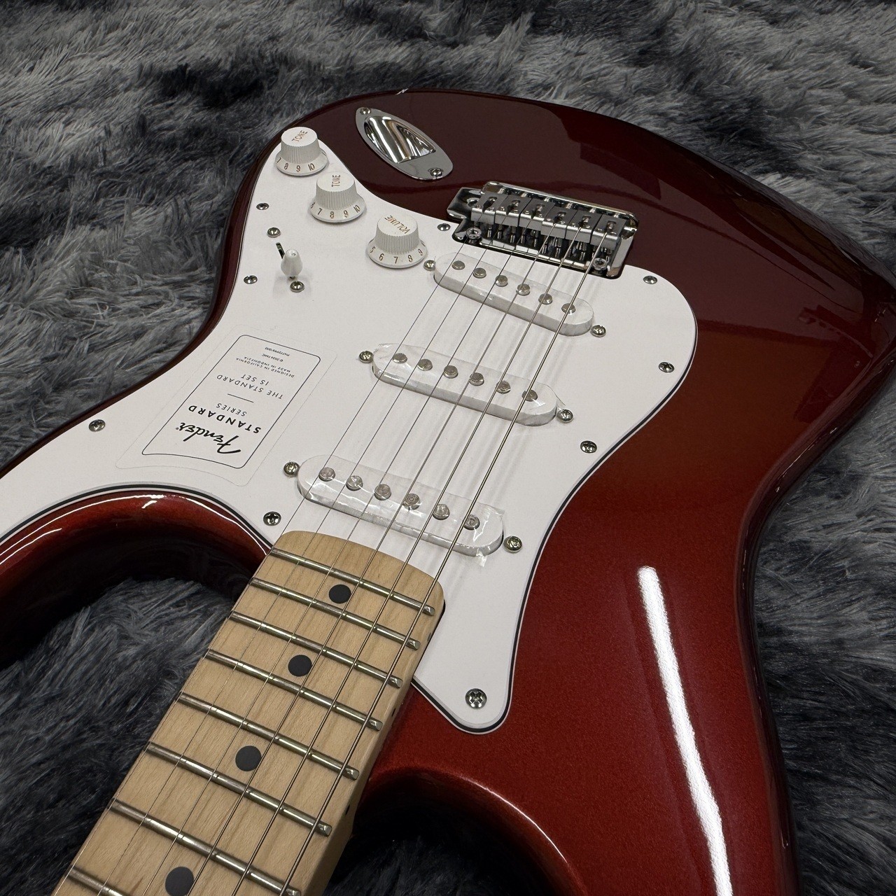 Fender Standard Stratocaster Candy Cola 3.81kg