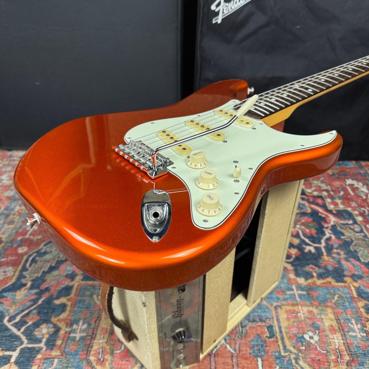 *Video* Fender Hybrid 60’s Stratocaster w/USA Vintage Pickups Candy Tangerine –