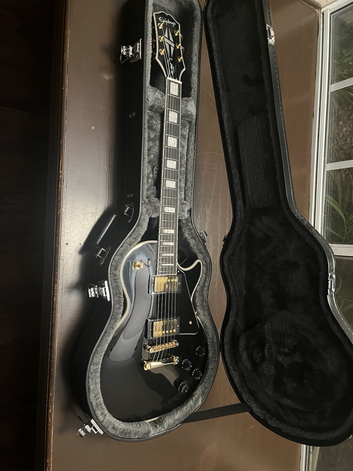 Epiphone Les Paul Custom Pro Electric Guitar Black, Ebony, Gold