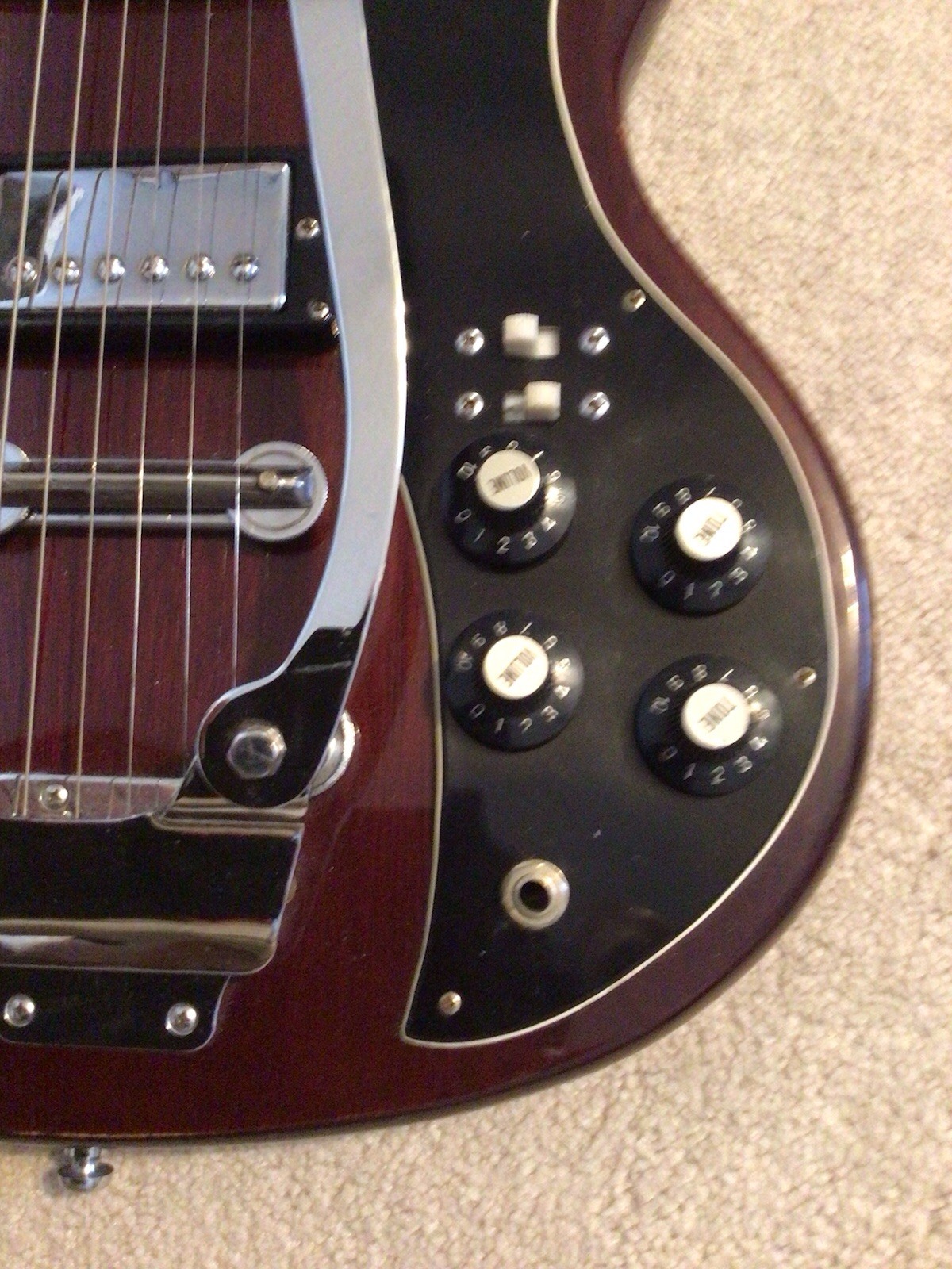 Vintage 60’s – 70’S Japanese SG Copy. Excellent condition. All Original Complete