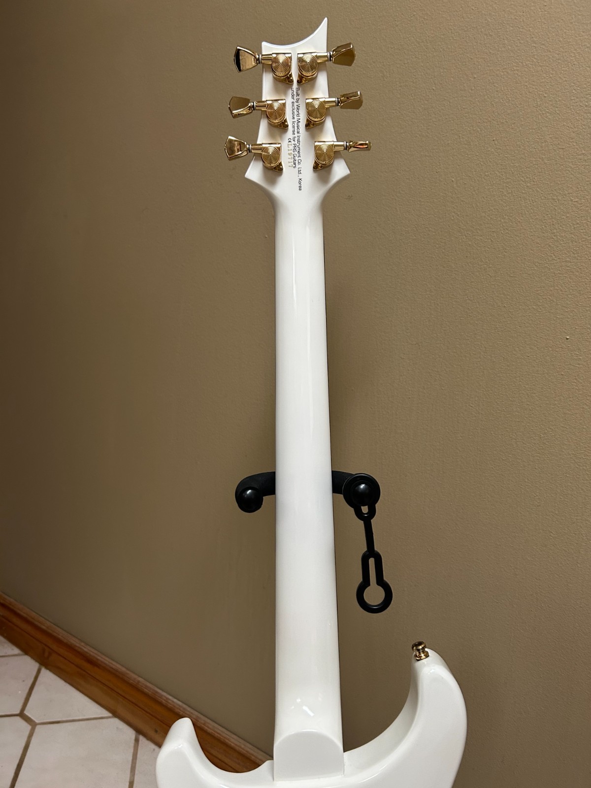 PRS DAVE NAVARRO SE IN JET WHITE WITH SEYMORE DUNCAN PEARLY GATES PICKUPS.