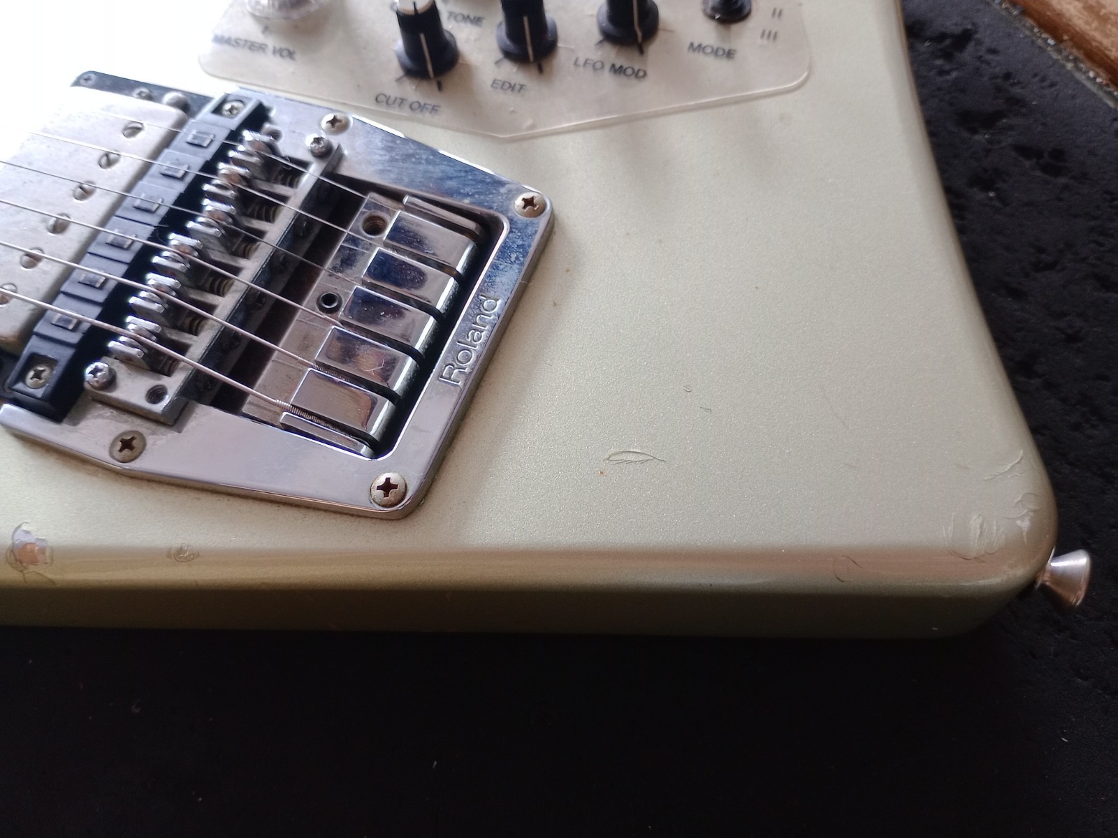 Roland G-707 1980s Silver w/Original Hard Case *** FREE SHIPPING ***