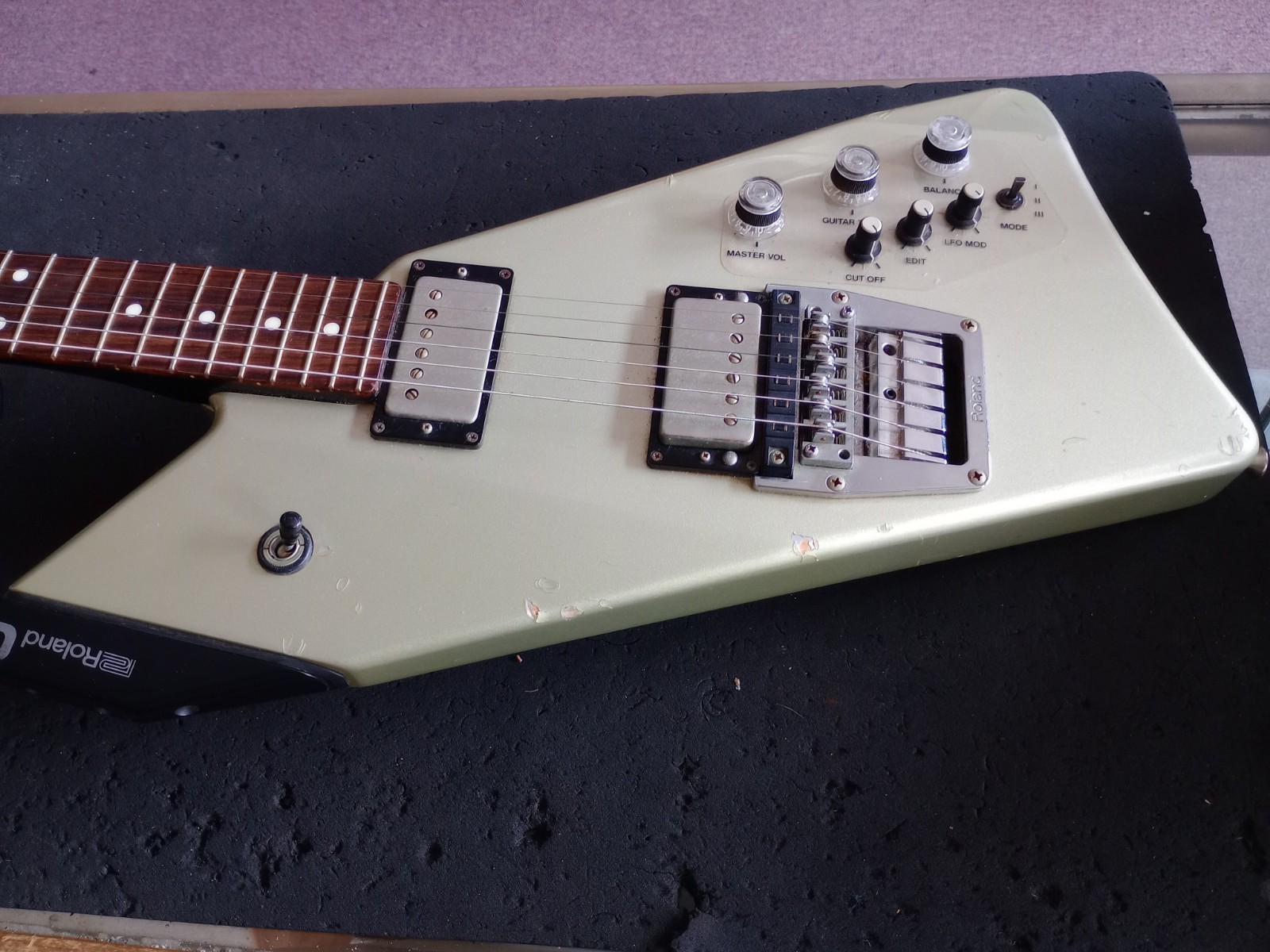 Roland G-707 1980s Silver w/Original Hard Case *** FREE SHIPPING ***