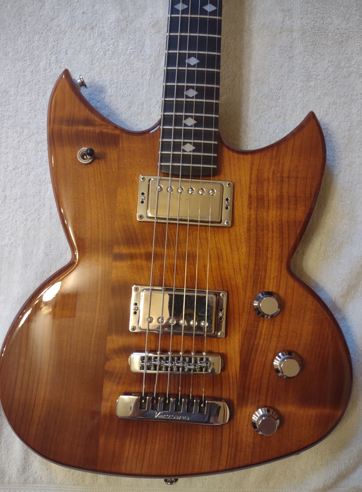 Vaccaro Groove Jet Electric Guitar w/Gator Case