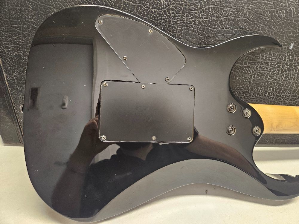 IBANEZ RG 270 DX WITH HARD CASE