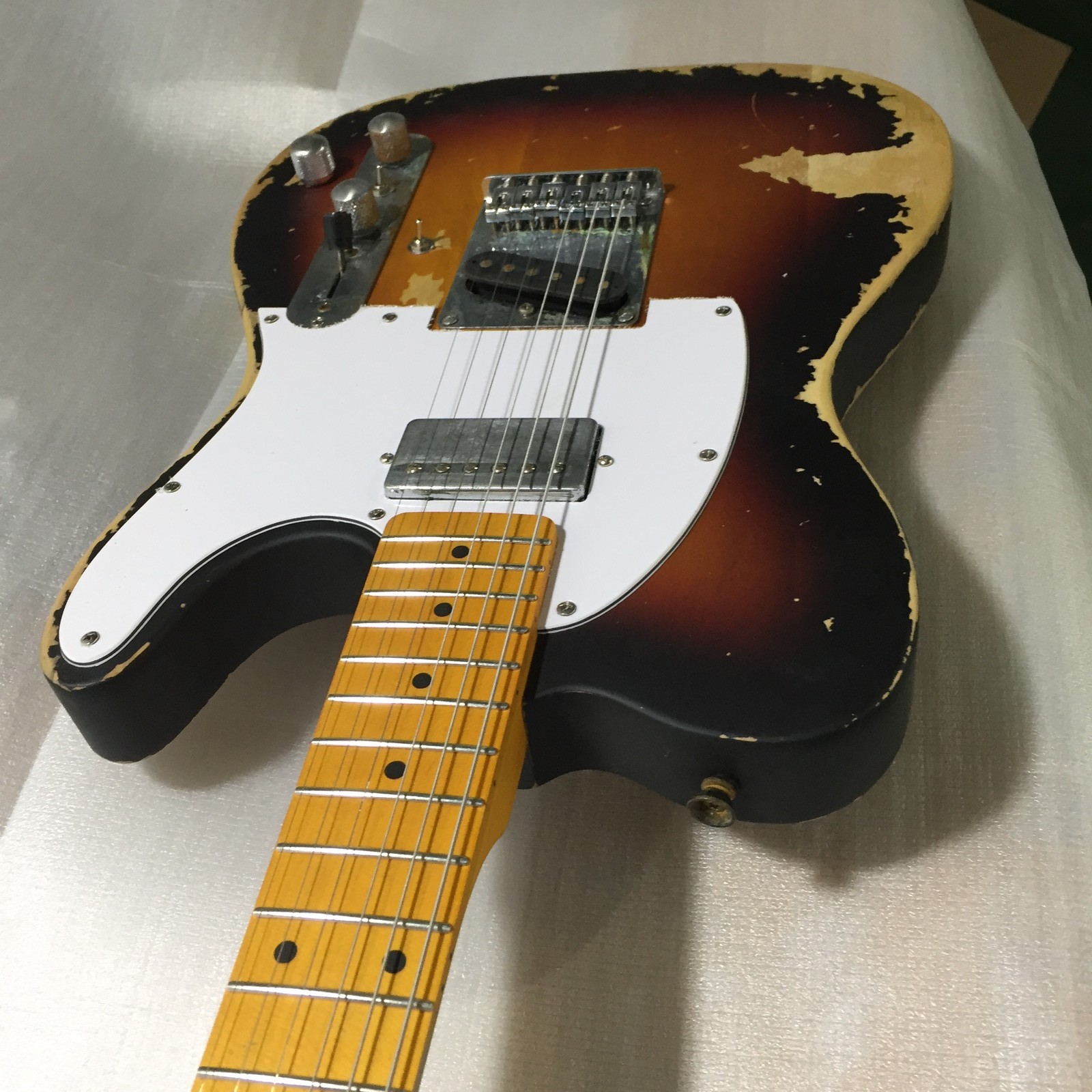 Vintage Solid Electric Guitar HS Pickups Maple Fretboard&Neck Fixed Bridge