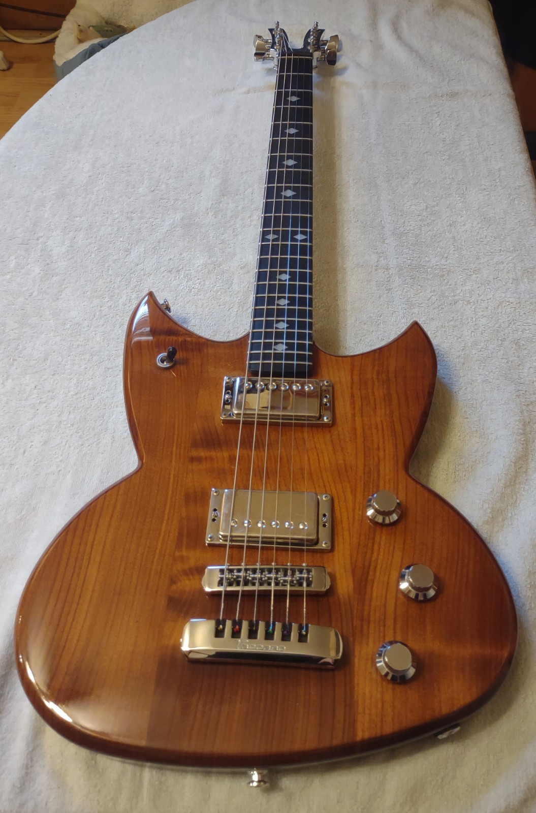 Vaccaro Groove Jet Electric Guitar w/Gator Case