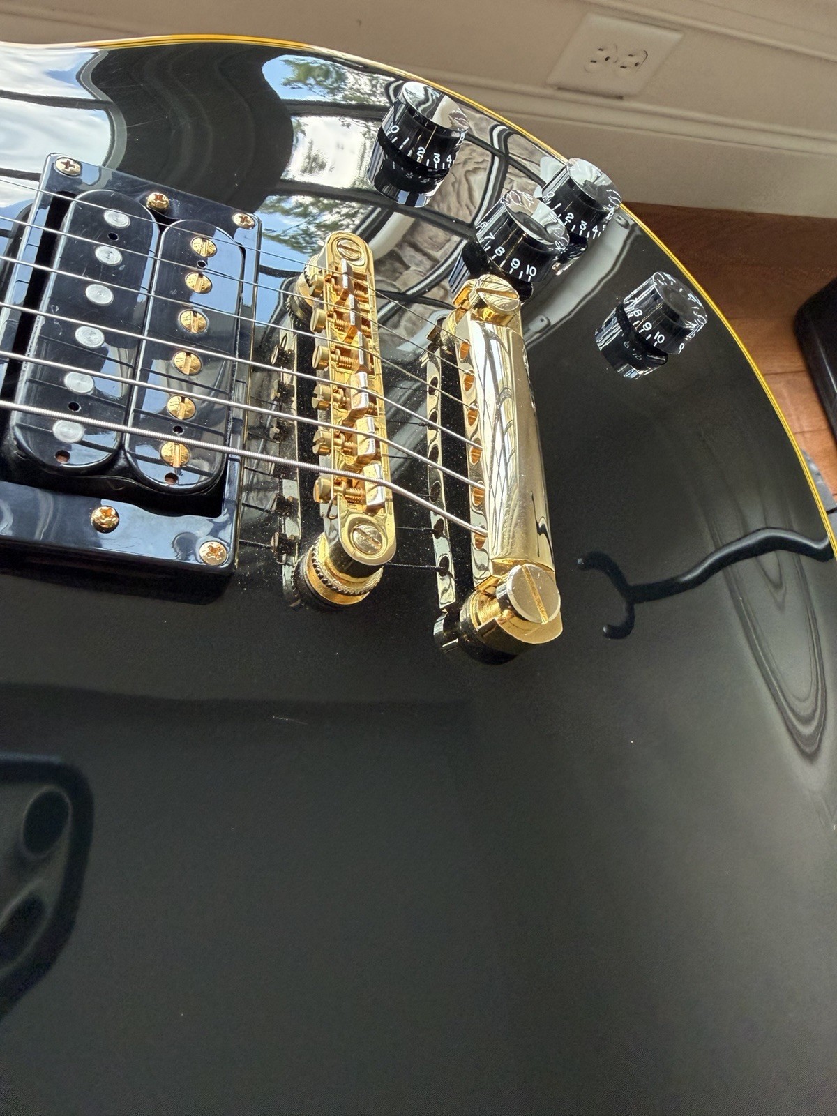 2014 Epiphone Les Paul Custom Classic – Ebony Black