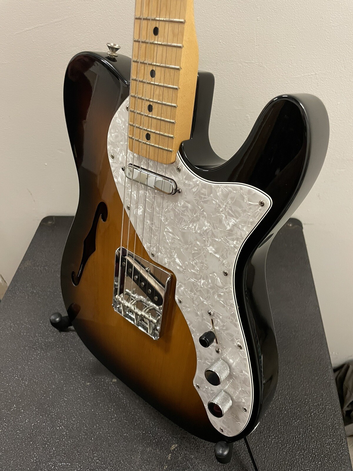 2007 Fender Mexico Telecaster Thinline 1969 Re-Issue 2 Tone Sunburst Guitar