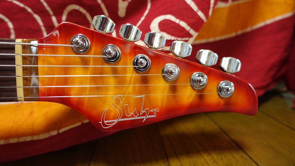 Suhr Custom Standard Hsh Aged Cherry Burst Quilted Maple Matching Head Sir High