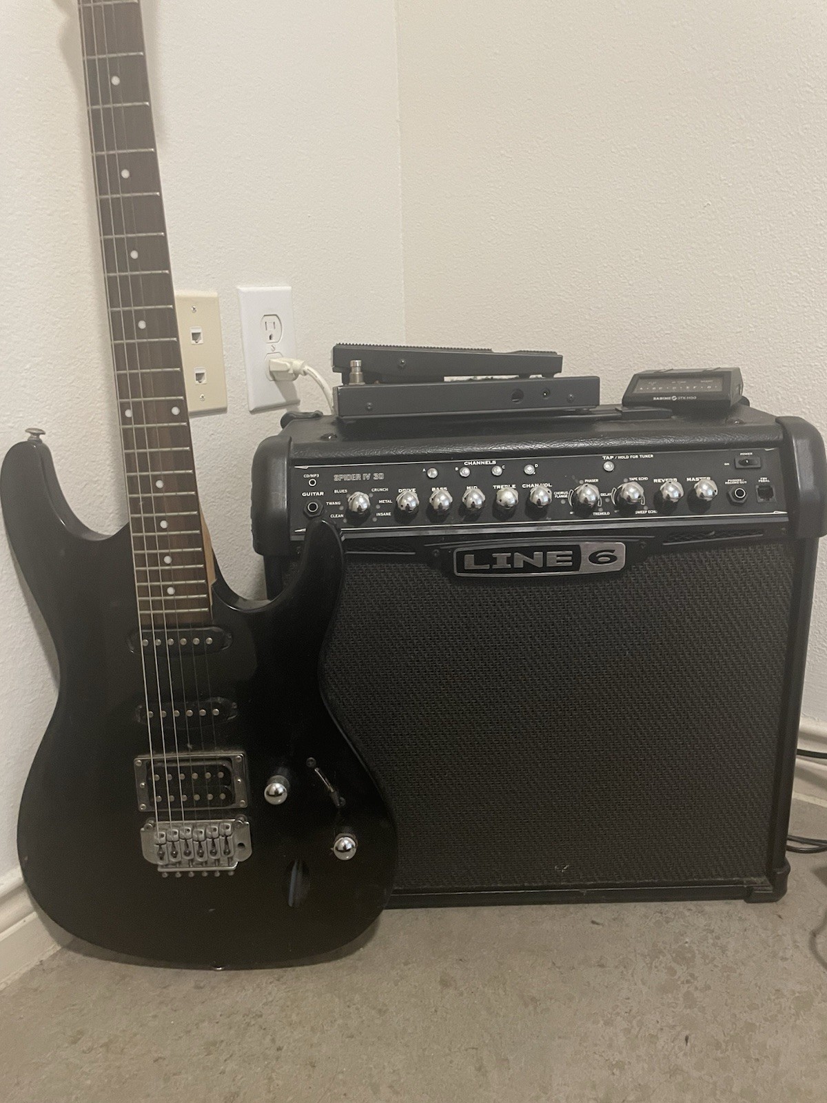 Ibanez RG Electric Guitar + Line 6 Spider IV 30 Amp + Morley Wah Pedal Bundle