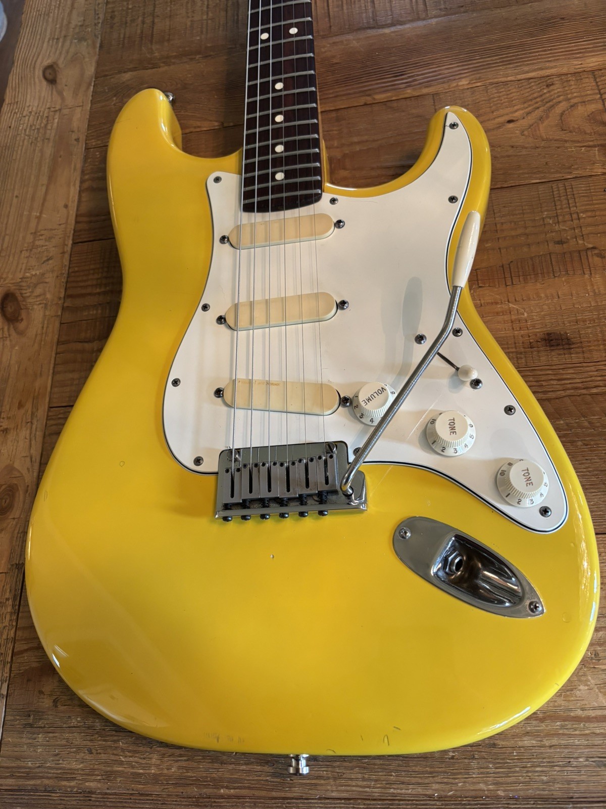 1989 Fender Strat Plus Graffiti Yellow Lace Sensors Wilkinson Schallers