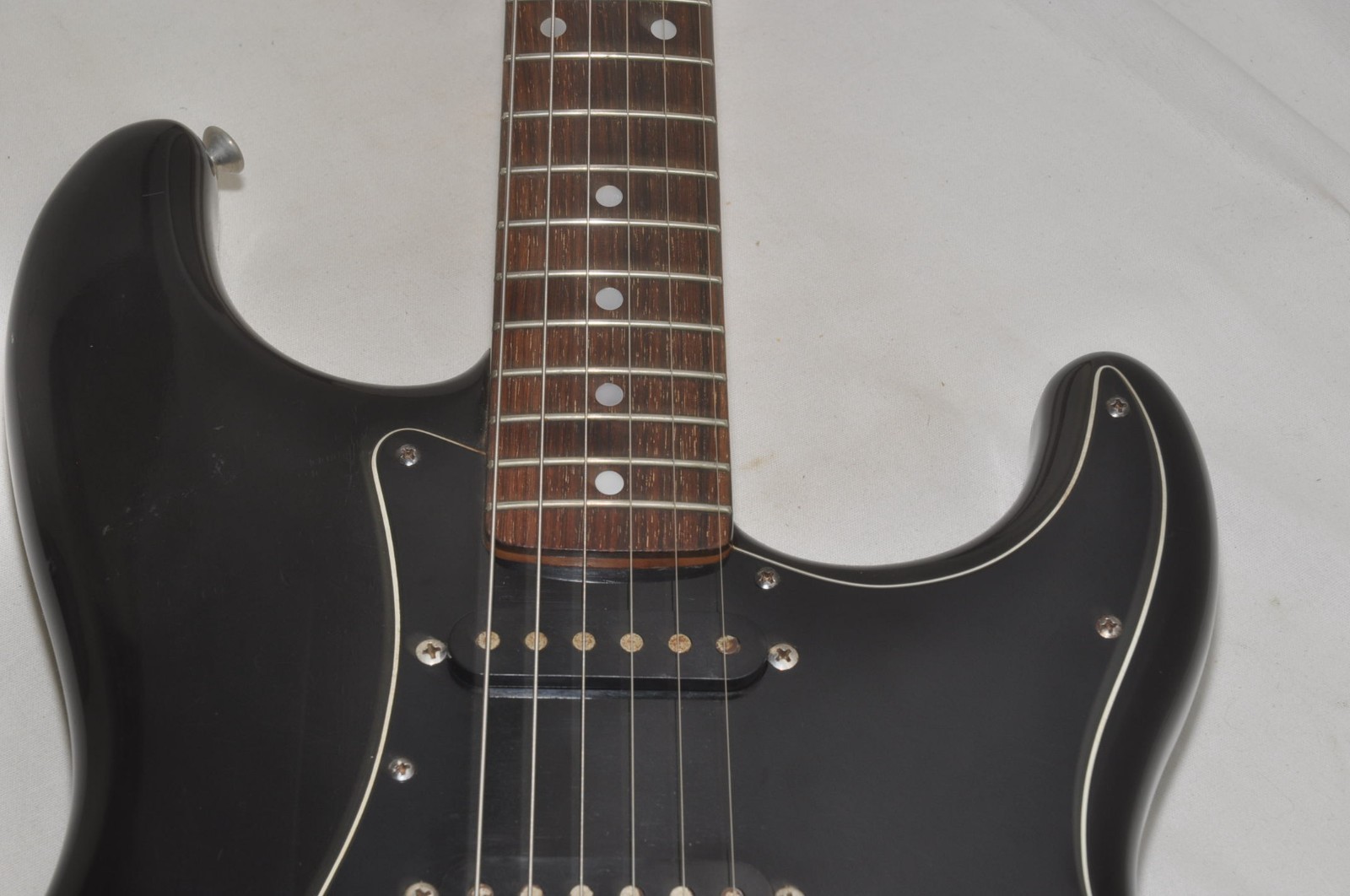 Fender Japan Squier ST72 Large Head Black Electric Guitar Ref No 7210