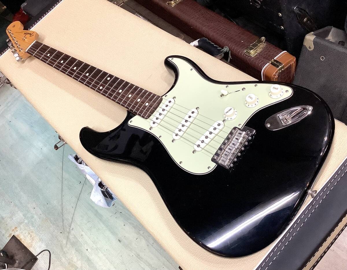 Fender Custom Shop 1960s Stratocaster NOS AA Flame Maple Black USA 2022