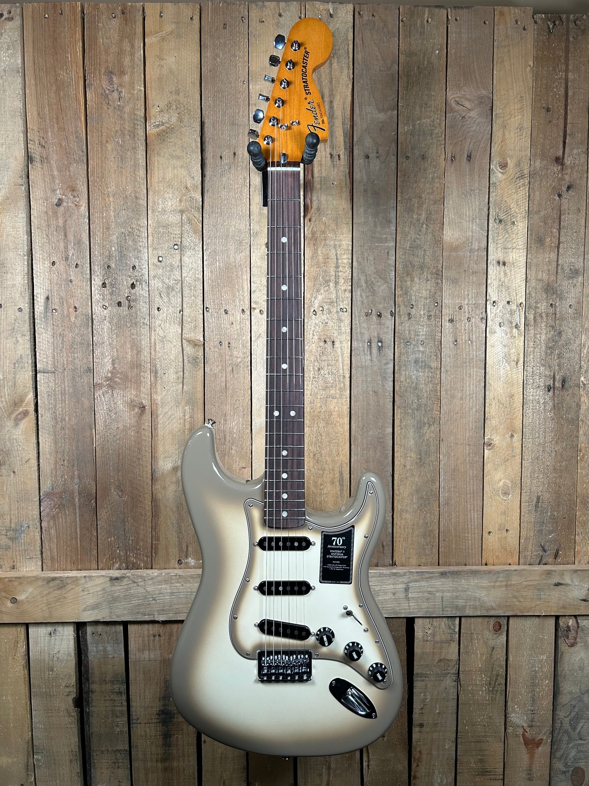 Fender 70th-anniversary Vintera II Antigua Stratocaster Electric Guitar Antigua
