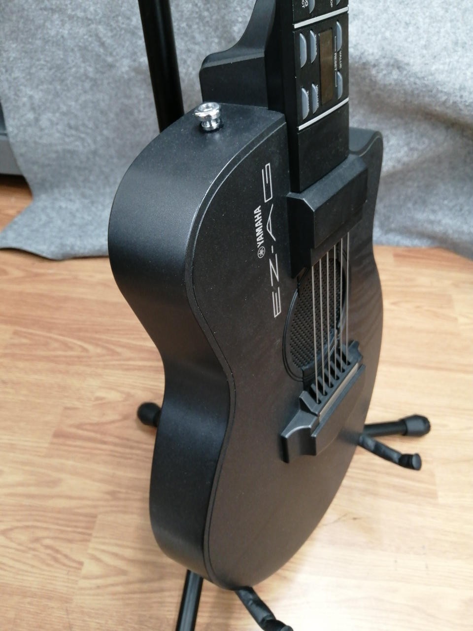 YAMAHA EZ-AG Easy Guitar