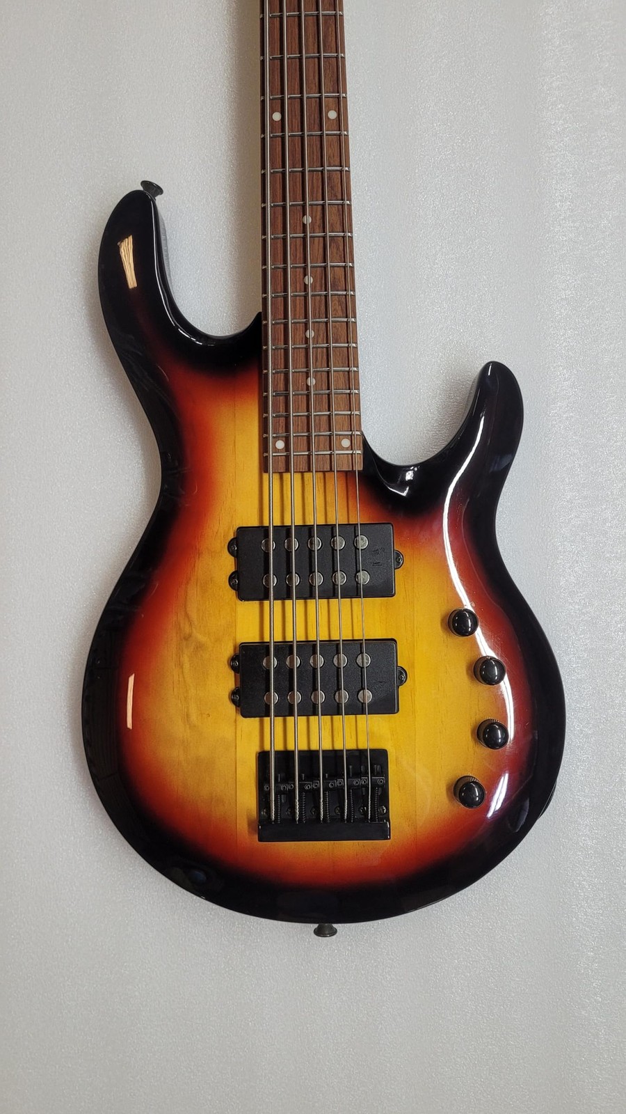 IYV IMM-305A 5 String Electric Bass, Right Full size, Sunburst