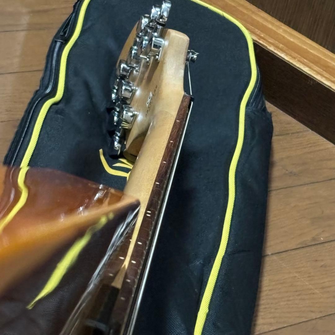 Electric Guitar Lyon by Washburn Flying V 2005 Sunburst HH Made in Korea