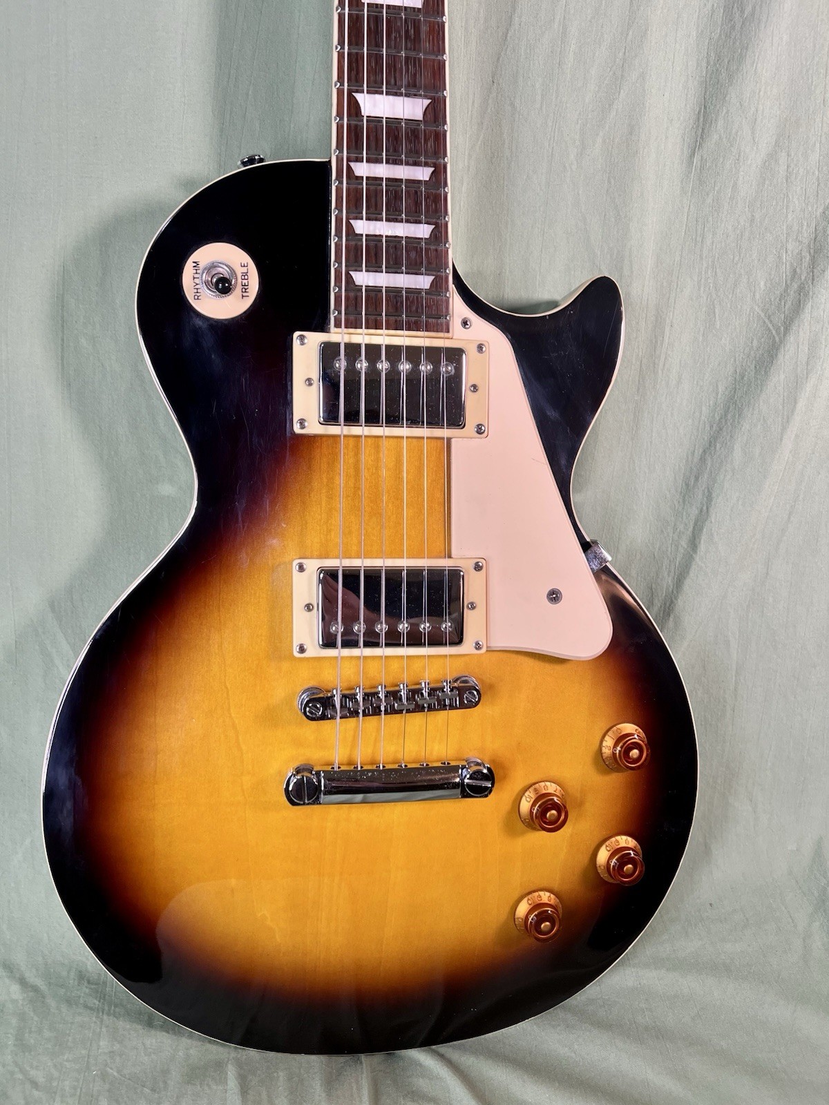 Epiphone Les Paul Standard 50s 6-string Electric Guitar – Vintage Sunburst