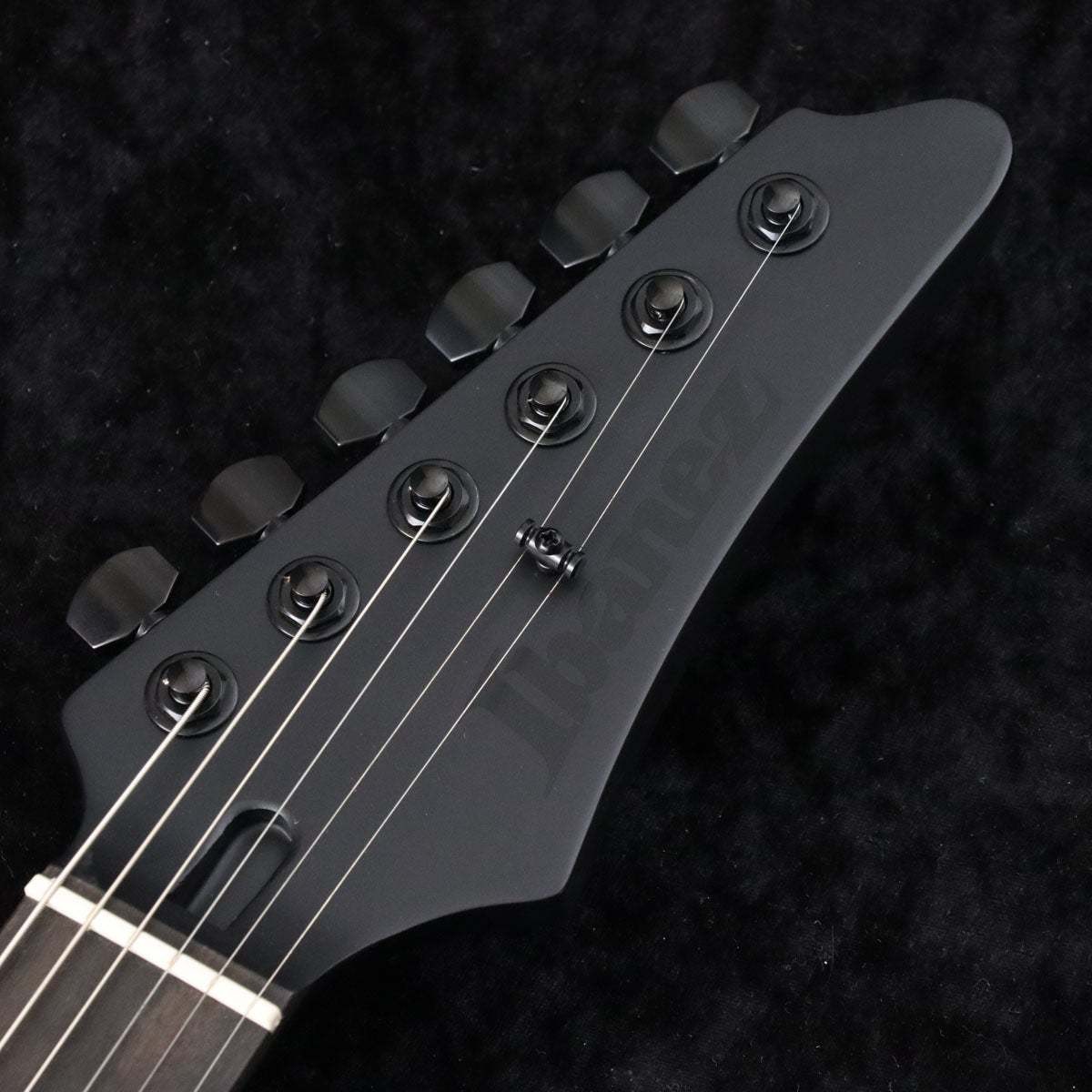 Ibanez AZ41B1-BKF Black Flat IRON LABEL 3.09kg