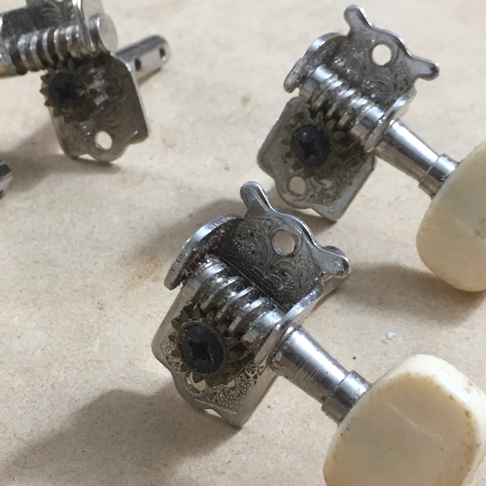 6 Vintage Acoustic Electric Guitar Tuners 3×3 Chrome “HF” Cream Buttons Rare MIJ