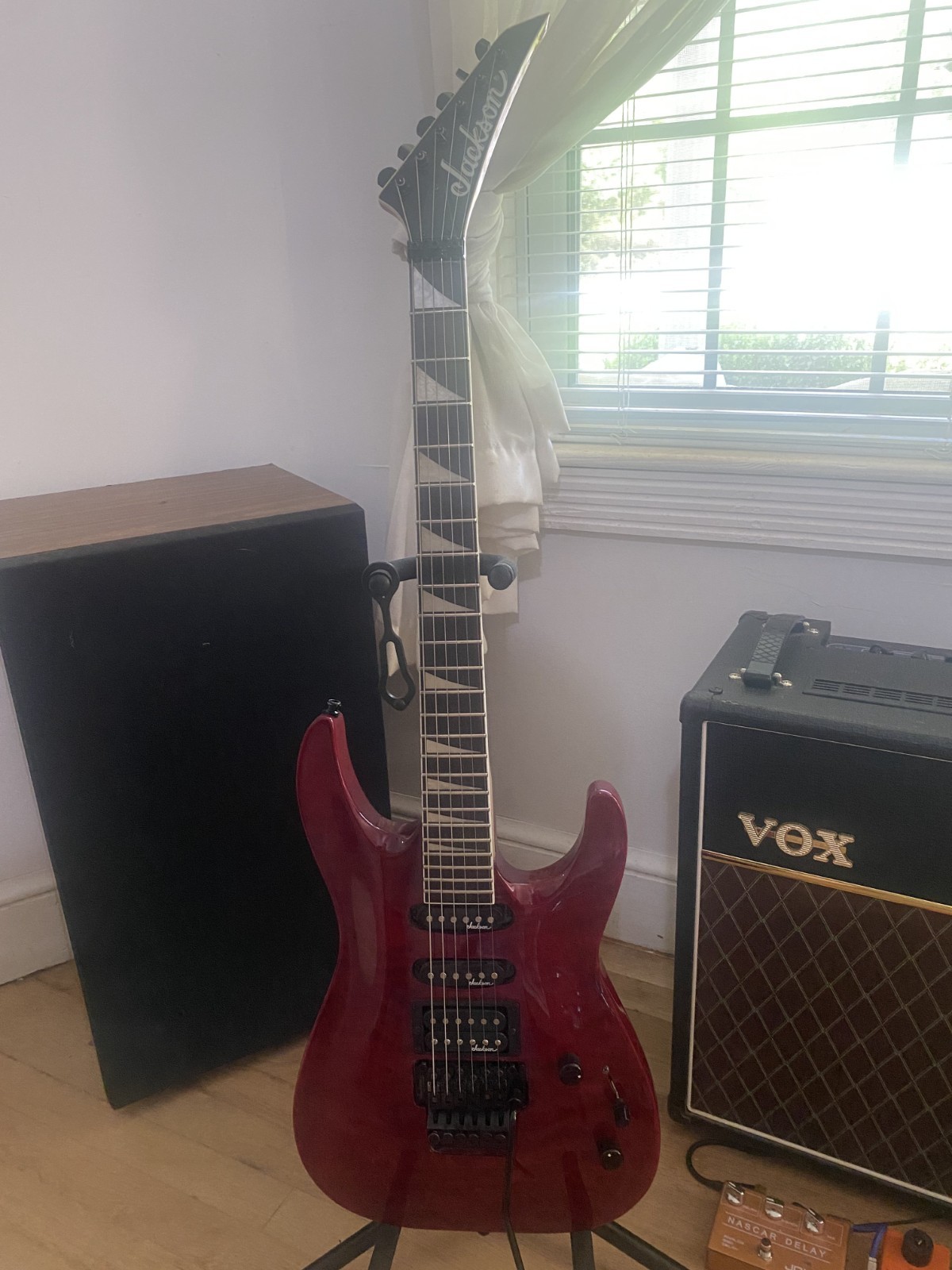 Jackson JS32Q DKA HT