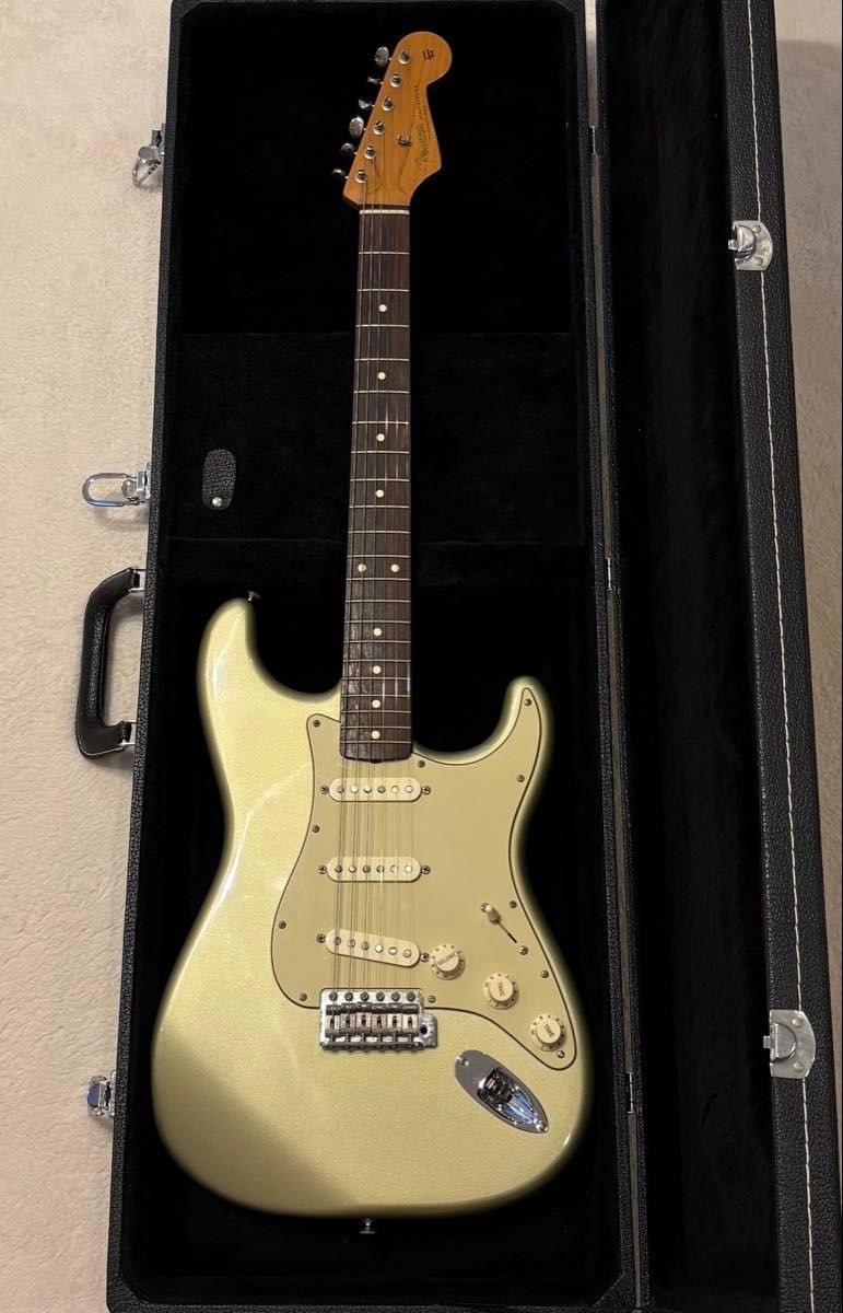 Fender Mexico Classic Player 60s Stratocaster Gold Series Rare Color