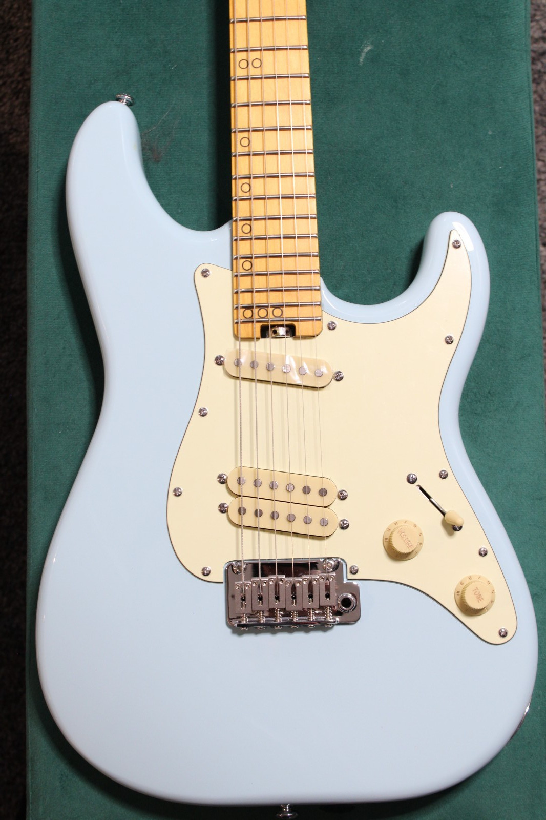 MINT CONDITION! 2024 Schecter MV-6 – Super Sonic Blue