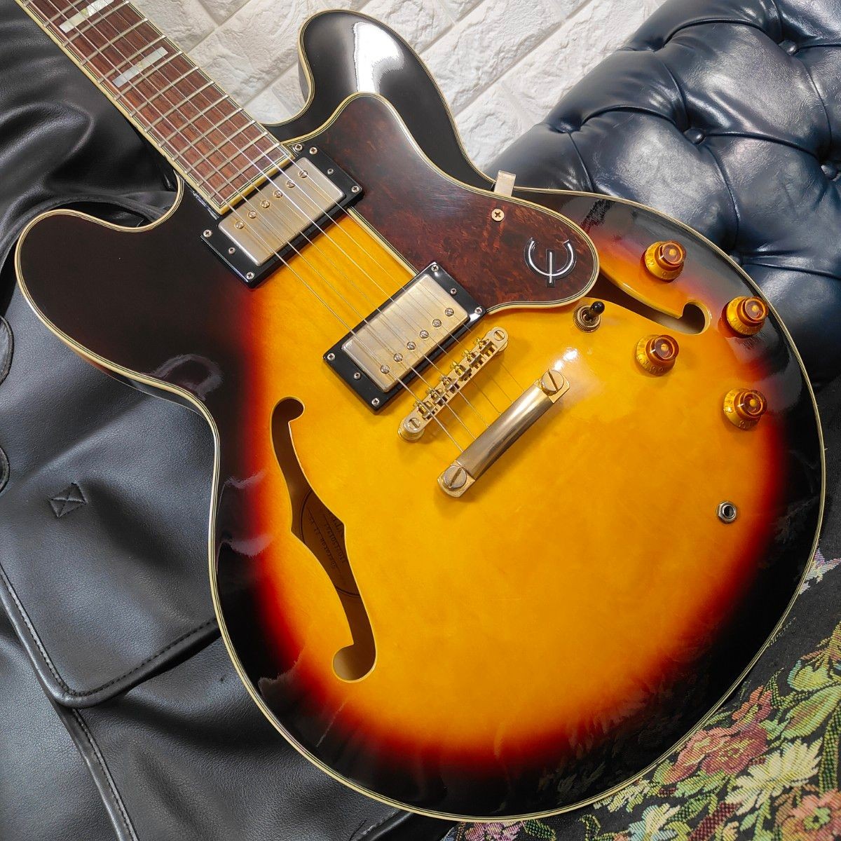 Epiphone Sheraton II VS Semi-Hollow Epiphone