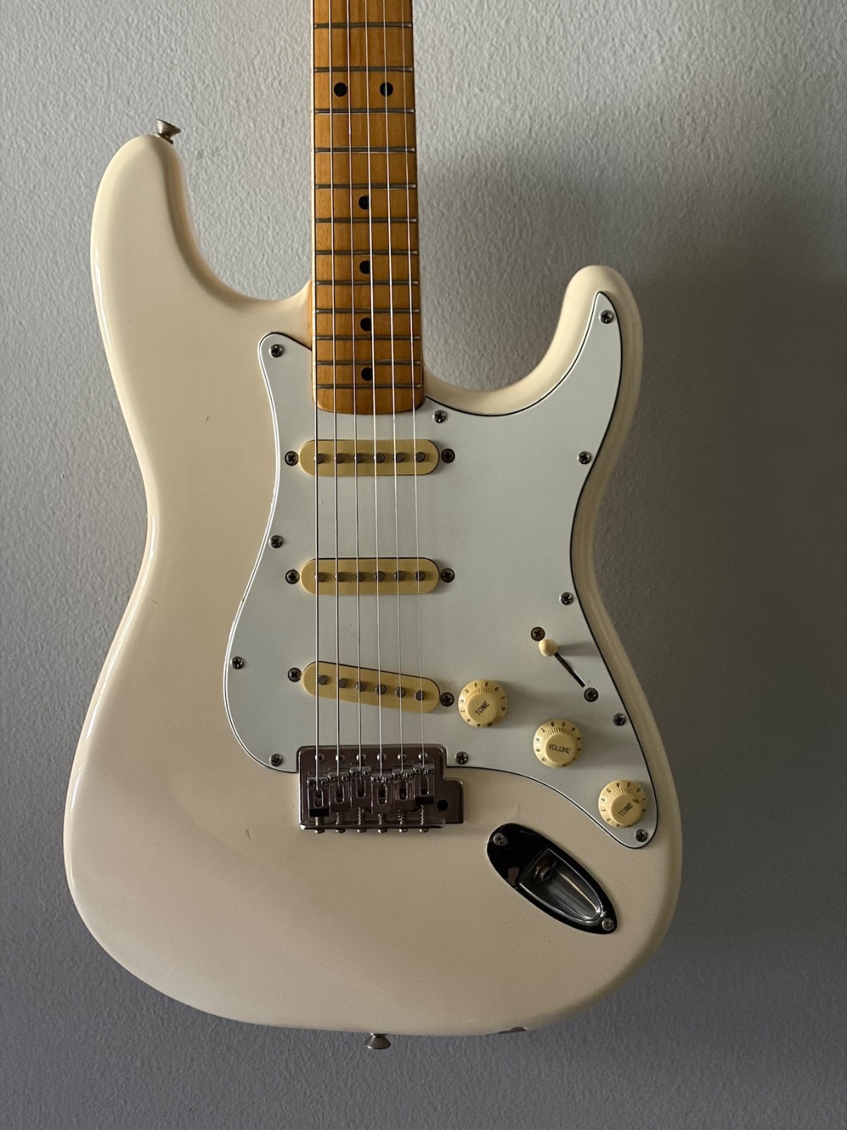 Rare 1989 Fender Squier Stratocaster USA (E9-Series) Aged Olympic White