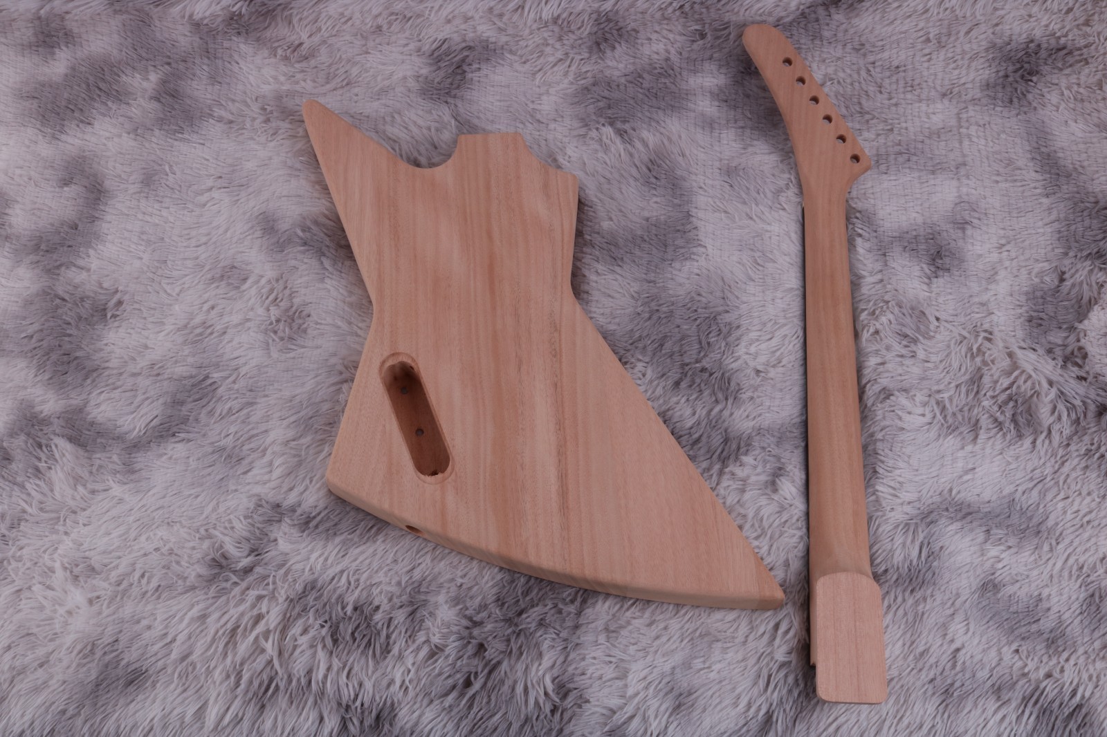 DIY Electric Guitar Kit Genuine Mahogany BD Neck Rosewood FB Set In Golden Part