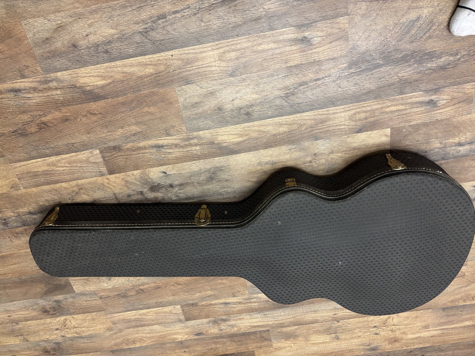 Gretsch G2420T Streamliner Guitar Case – Tweed