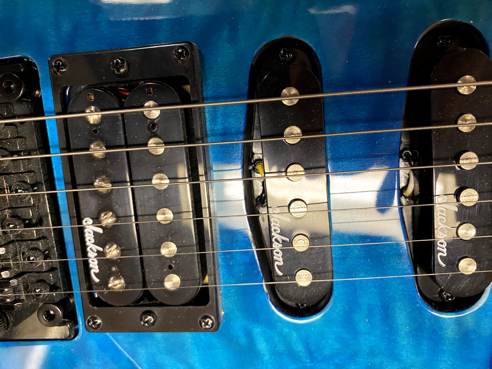 Jackson JS34Q Dinky, DKA-M, QM, H/S/S pickup. Floyd Rose, Transparent Blue, WOW