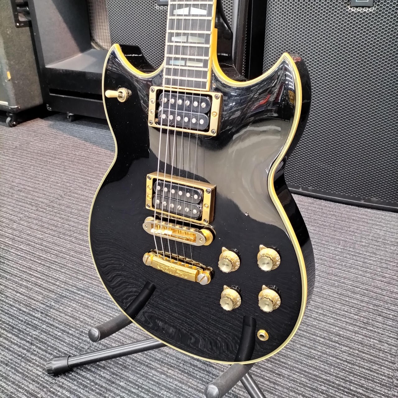 [YAMAHA] SG1000 Black Gold Hardware Made in Japan 1980s SG Type Electric Guitar
