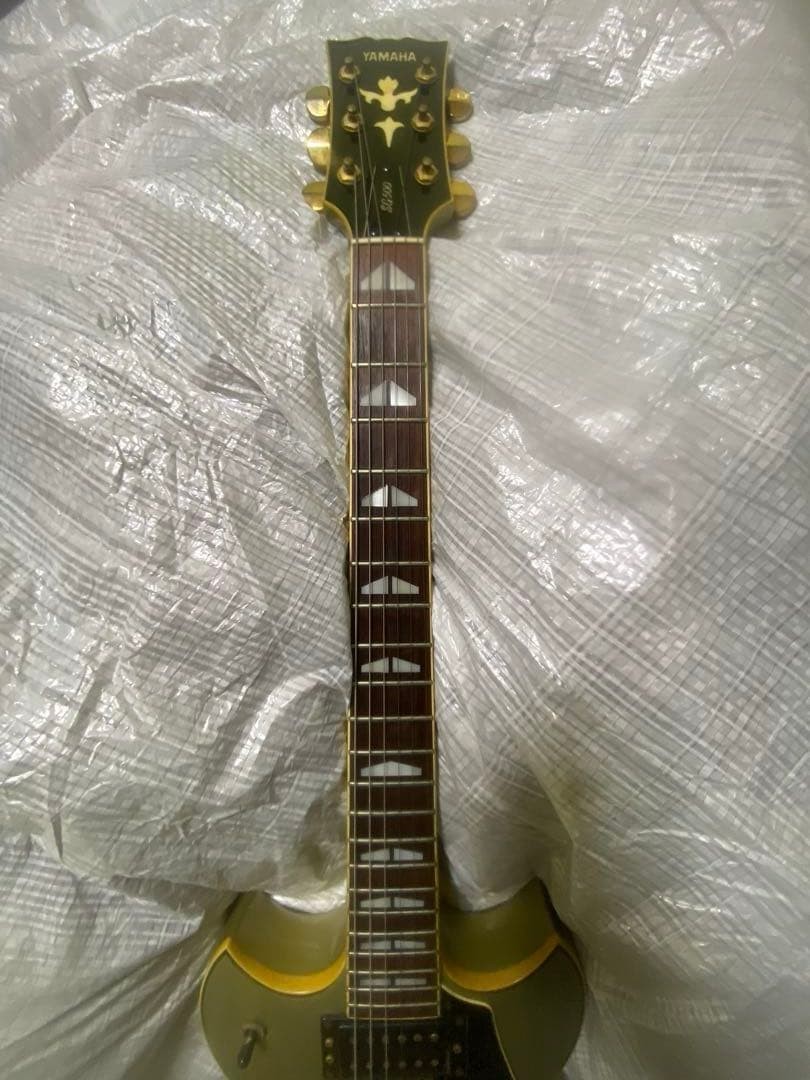 Electric Guitar Yamaha SG500 Silver Refinish Gold Hardware Japan Vintage