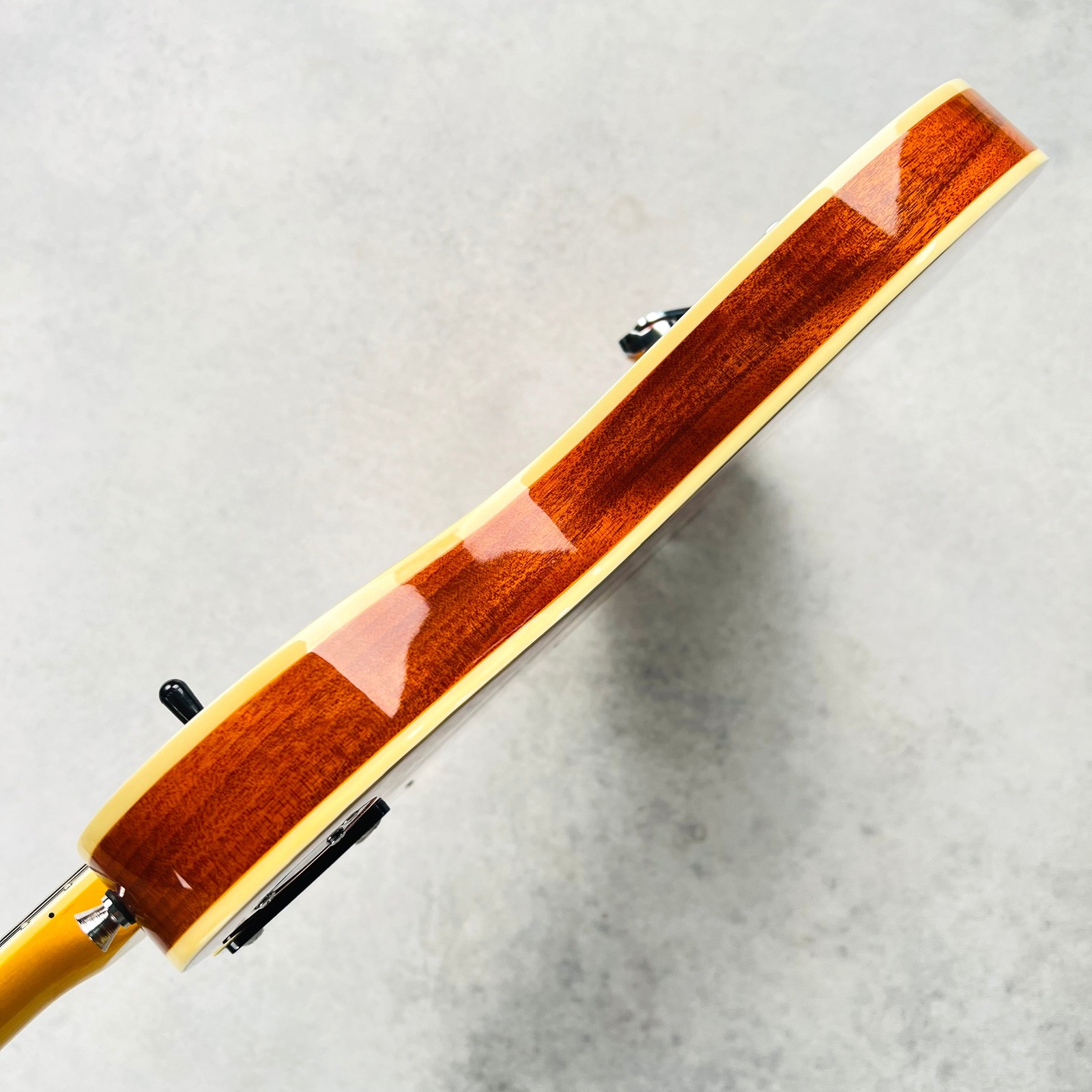 PT Berger Bakersfield Westchester II Crazy #8 2013 – Western Sunset Orange