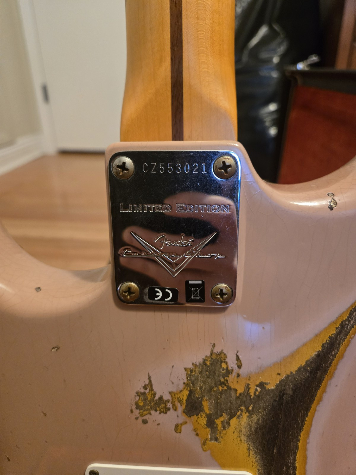 Fender Custom Shop 1956 Stratocaster Heavy Relic – Shell Pink Sunburst Two Tone