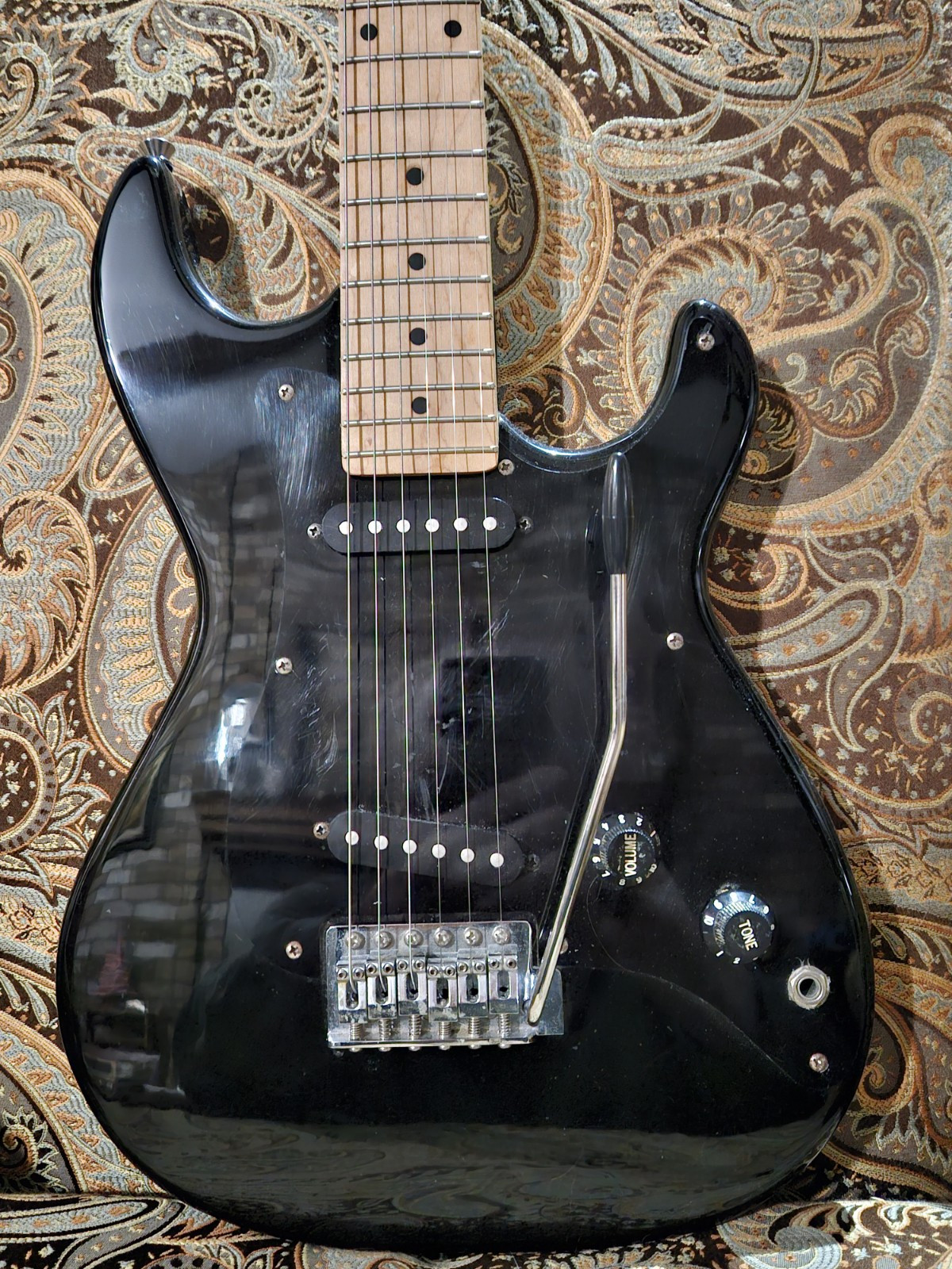 Kustom Kasino Vintage MIJ Strat (1980) w/Maple Body/Neck – Electric Guitar