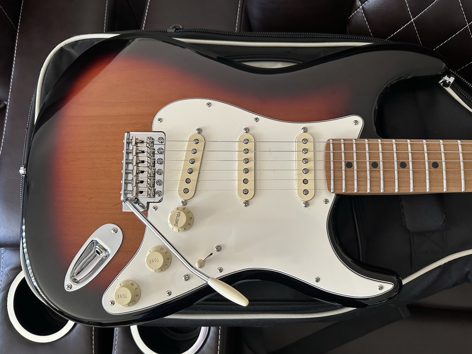 2024 Fender Vintera Stratocaster W 57/62 USA Pickups And Locking Tuners