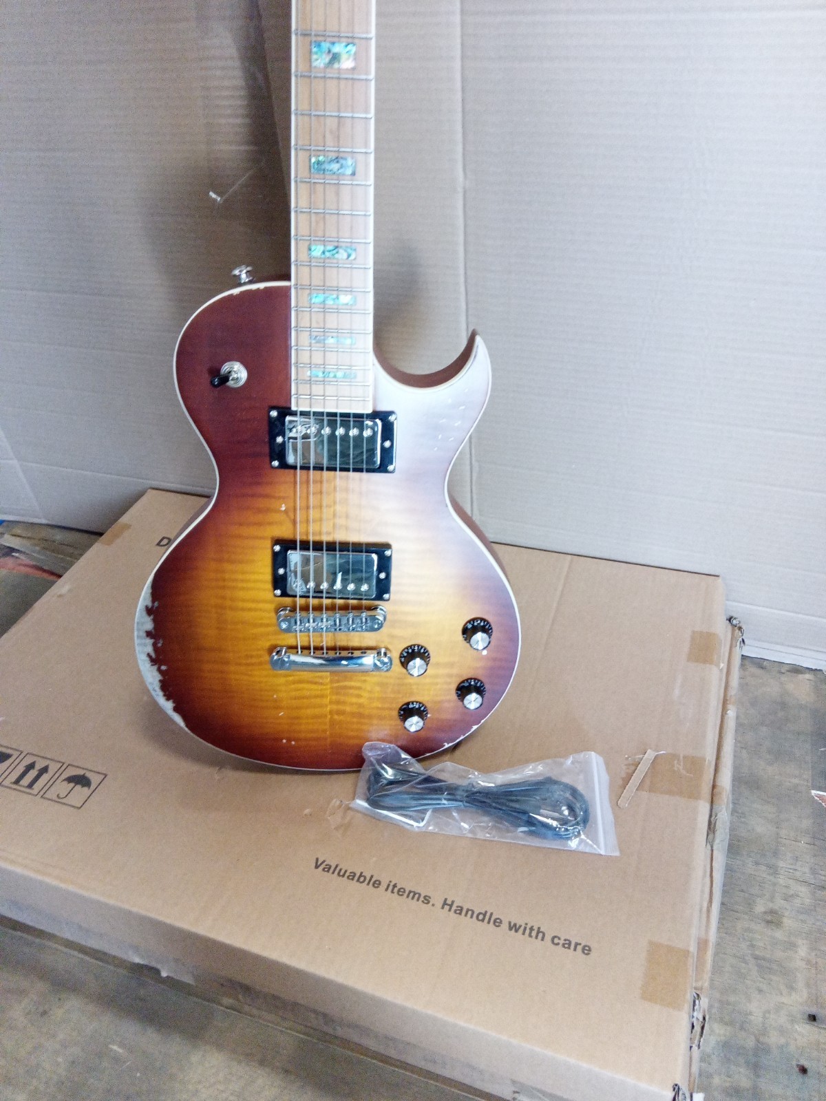 Open Box Old Aged Electric Guitar Genuine Mahogany Body Maple Fretboard Sunburst